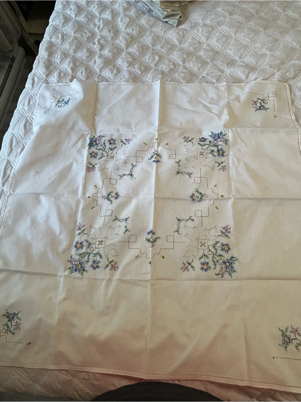 4/$100 Embroidered Floral Tablecloth - White with Pastel Flowers